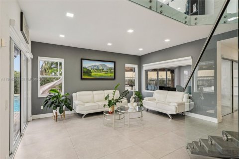 Villa ou maison à vendre à Doral, Floride: 5 chambres, 337.79 m2 № 2048012 - photo 9