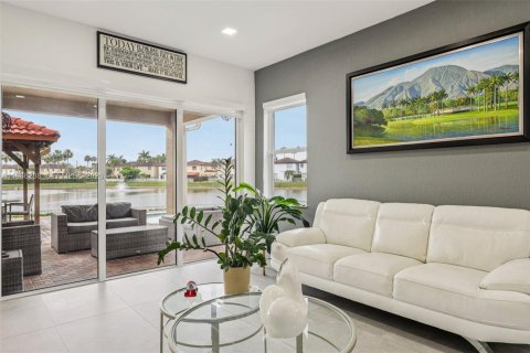 Villa ou maison à vendre à Doral, Floride: 5 chambres, 337.79 m2 № 2048012 - photo 12