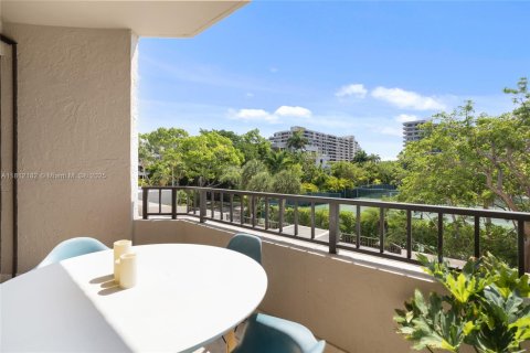Condo in Key Biscayne, Florida, 2 bedrooms  № 1759102 - photo 7