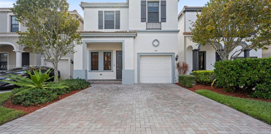 Casa en Miami, Florida 4 dormitorios, 200.3 m2 № 1982397