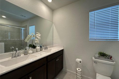 Townhouse in Homestead, Florida 3 bedrooms, 159.05 sq.m. № 1868419 - photo 15