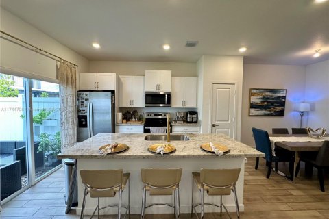Townhouse in Homestead, Florida 3 bedrooms, 159.05 sq.m. № 1868419 - photo 3