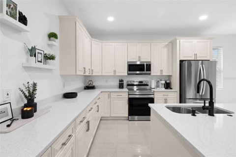 House in Clearwater, Florida 3 bedrooms, 142.05 sq.m. № 1865859 - photo 8