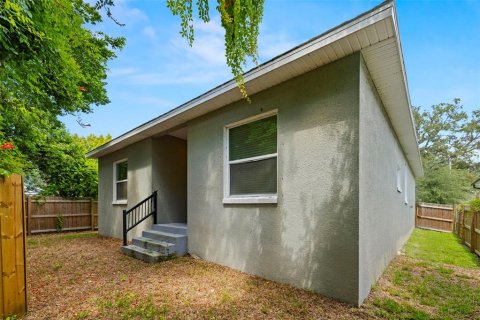 House in Clearwater, Florida 3 bedrooms, 142.05 sq.m. № 1865859 - photo 30