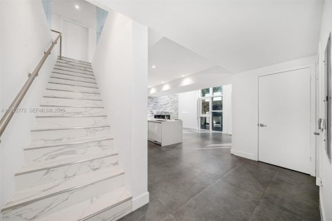 Condominio en venta en Miami, Florida, 3 dormitorios, 207.73 m2 № 2035613 - foto 26