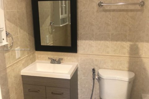 Copropriété à louer à Hialeah, Floride: 3 chambres, 91.04 m2 № 1931218 - photo 6