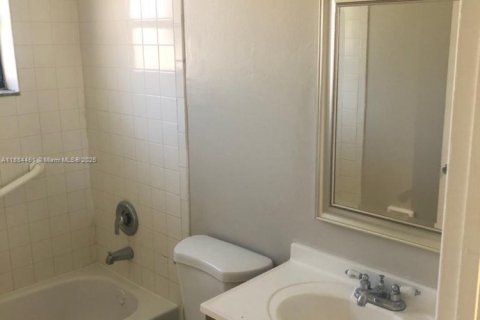 Copropriété à louer à Hialeah, Floride: 3 chambres, 91.04 m2 № 1931218 - photo 17