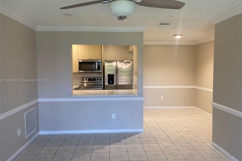 Copropriété à louer à Hialeah, Floride: 3 chambres, 91.04 m2 № 1931218 - photo 3