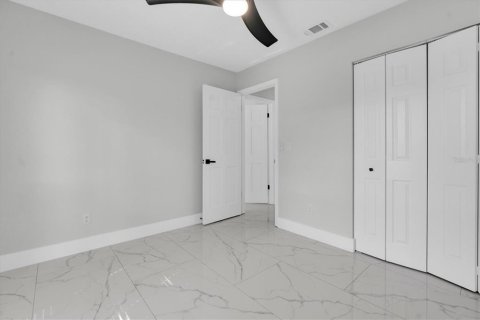 Villa ou maison à louer à Brandon, Floride: 4 chambres, 185.25 m2 № 2434542 - photo 26