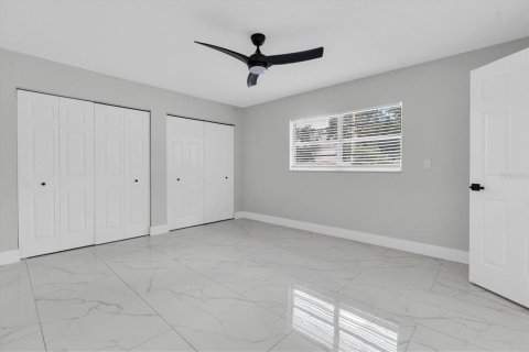 Villa ou maison à louer à Brandon, Floride: 4 chambres, 185.25 m2 № 2434542 - photo 20
