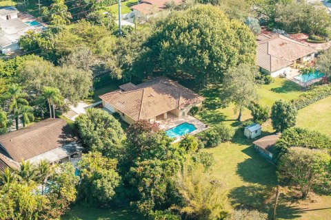 Villa ou maison à louer à Pinecrest, Floride: 4 chambres, 258.55 m2 № 1977185 - photo 22