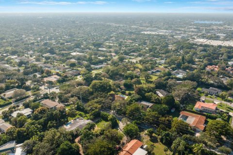 Villa ou maison à louer à Pinecrest, Floride: 4 chambres, 258.55 m2 № 1977185 - photo 23