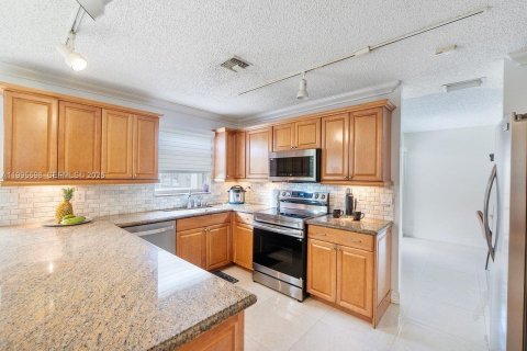 Villa ou maison à vendre à Plantation, Floride: 4 chambres, 181.72 m2 № 2067325 - photo 10