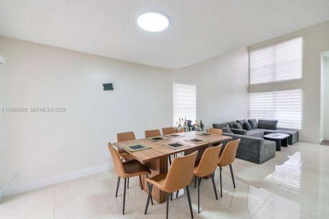 Villa ou maison à vendre à Plantation, Floride: 4 chambres, 181.72 m2 № 2067325 - photo 15