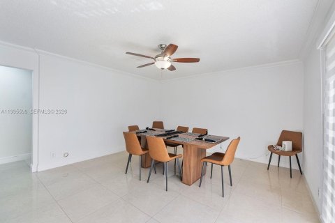 Villa ou maison à vendre à Plantation, Floride: 4 chambres, 181.72 m2 № 2067325 - photo 8