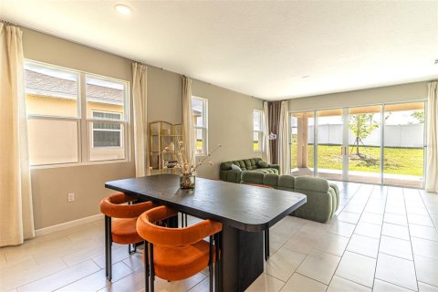 Casa en venta en Haines City, Florida, 4 dormitorios, 179.12 m2 № 2098150 - foto 5