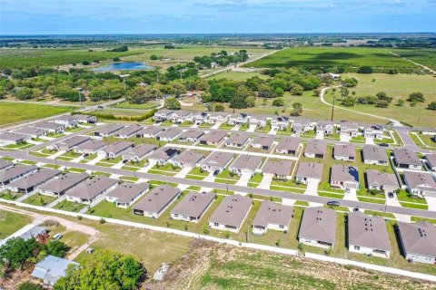 Casa en venta en Haines City, Florida, 4 dormitorios, 179.12 m2 № 2098150 - foto 28