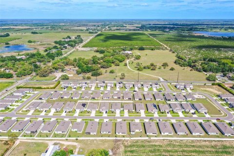 Casa en venta en Haines City, Florida, 4 dormitorios, 179.12 m2 № 2098150 - foto 27