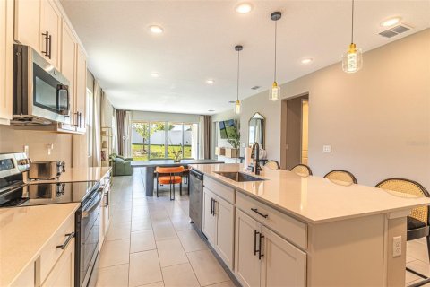 Casa en venta en Haines City, Florida, 4 dormitorios, 179.12 m2 № 2098150 - foto 7