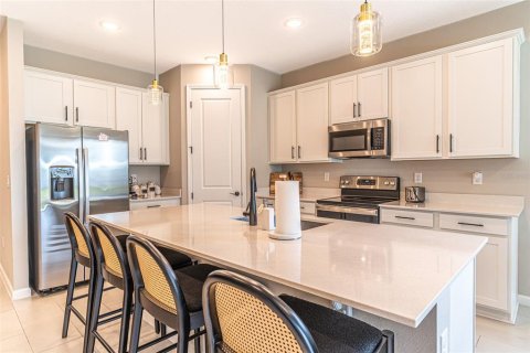 Casa en venta en Haines City, Florida, 4 dormitorios, 179.12 m2 № 2098150 - foto 8