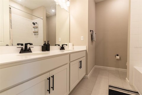 Casa en venta en Haines City, Florida, 4 dormitorios, 179.12 m2 № 2098150 - foto 12