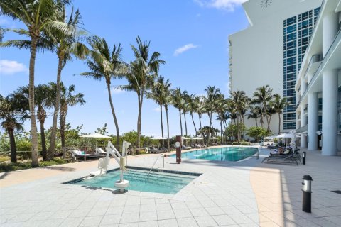 Hotel en venta en Miami Beach, Florida, 1 dormitorio, 66.89 m2 № 1985787 - foto 23