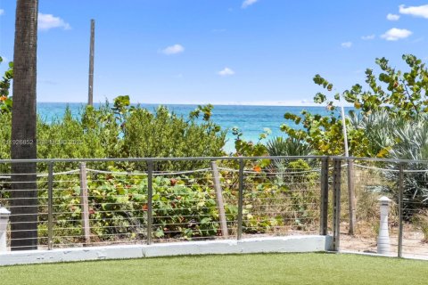 Hotel en venta en Miami Beach, Florida, 1 dormitorio, 66.89 m2 № 1985787 - foto 25