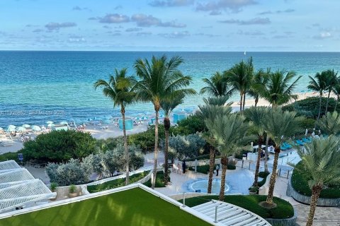 Hotel en venta en Miami Beach, Florida, 1 dormitorio, 66.89 m2 № 1985787 - foto 13