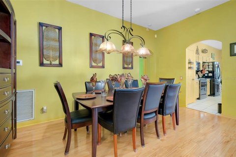 House in Cape Coral, Florida 3 bedrooms, 174.93 sq.m. № 1760393 - photo 9