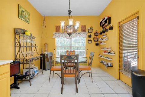House in Cape Coral, Florida 3 bedrooms, 174.93 sq.m. № 1760393 - photo 24
