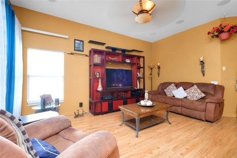House in Cape Coral, Florida 3 bedrooms, 174.93 sq.m. № 1760393 - photo 16