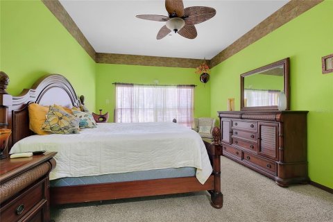 House in Cape Coral, Florida 3 bedrooms, 174.93 sq.m. № 1760393 - photo 28