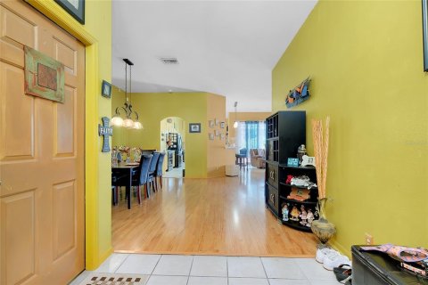House in Cape Coral, Florida 3 bedrooms, 174.93 sq.m. № 1760393 - photo 7