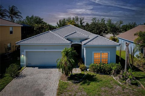 House in Cape Coral, Florida 3 bedrooms, 174.93 sq.m. № 1760393 - photo 2