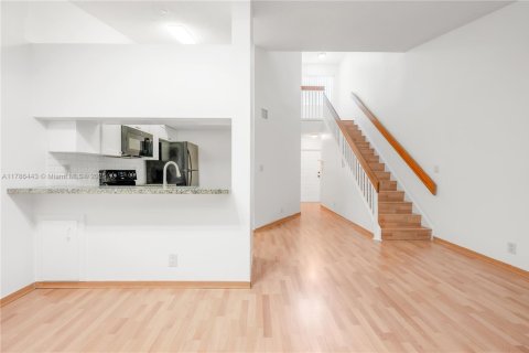 Copropriété à vendre à Miami, Floride: 2 chambres, 111.67 m2 № 1709158 - photo 3