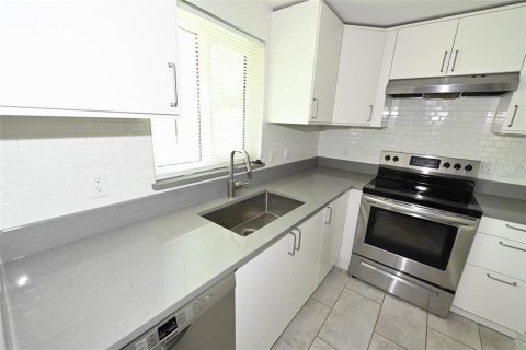 Appartement à louer à Sarasota, Floride: 2 chambres, 109.25 m2 № 2388170 - photo 10