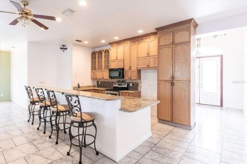 House in Port Charlotte, Florida 3 bedrooms, 208.84 sq.m. № 1716757 - photo 13