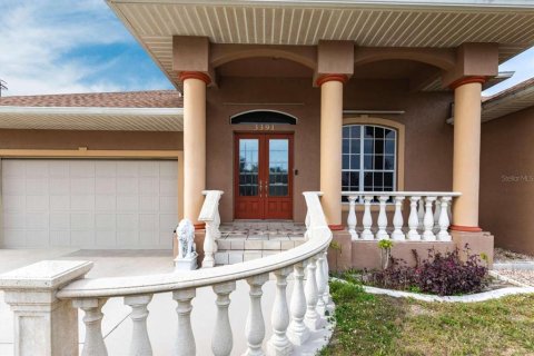 House in Port Charlotte, Florida 3 bedrooms, 208.84 sq.m. № 1716757 - photo 3