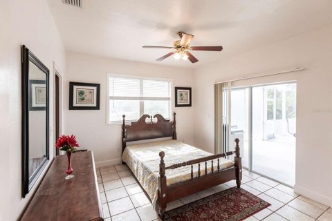 House in Port Charlotte, Florida 3 bedrooms, 208.84 sq.m. № 1716757 - photo 30