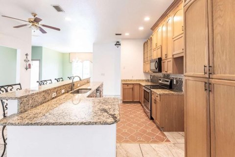 House in Port Charlotte, Florida 3 bedrooms, 208.84 sq.m. № 1716757 - photo 14