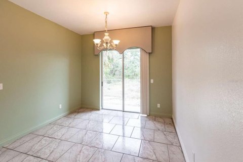 House in Port Charlotte, Florida 3 bedrooms, 208.84 sq.m. № 1716757 - photo 18