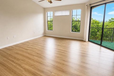 Condo in Orlando, Florida, 2 bedrooms  № 2167819 - photo 6