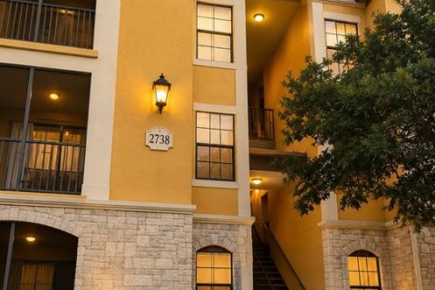 Condo in Orlando, Florida, 2 bedrooms  № 2167819 - photo 2