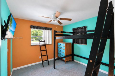 Commercial property in Fort Lauderdale, Florida 161.56 sq.m. № 2422949 - photo 16