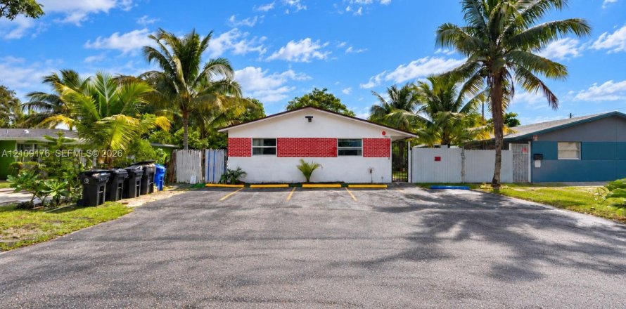 Commercial property in Fort Lauderdale, Florida 161.56 sq.m. № 2422949