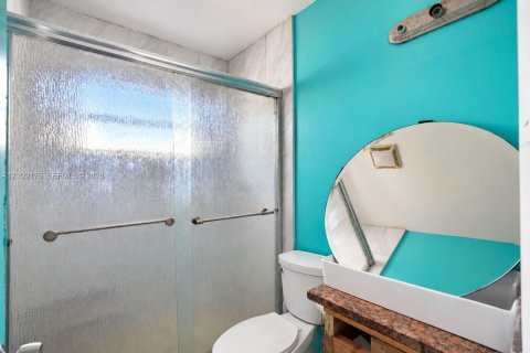 Commercial property in Fort Lauderdale, Florida 161.56 sq.m. № 2422949 - photo 10