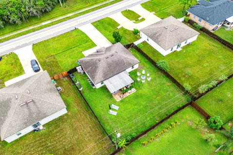 Villa ou maison à vendre à Port St. Lucie, Floride: 3 chambres, 117.8 m2 № 2410755 - photo 30