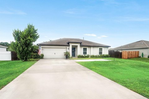Villa ou maison à vendre à Port St. Lucie, Floride: 3 chambres, 117.8 m2 № 2410755 - photo 4