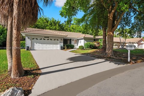 Купить виллу или дом в Корал-Спрингс, Флорида 4 спальни, 186.55м2, № 2051736 - фото 29