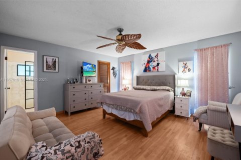 Купить виллу или дом в Корал-Спрингс, Флорида 4 спальни, 186.55м2, № 2051736 - фото 12